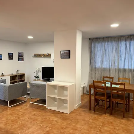 Playa Acogedor Piso De 2 En *